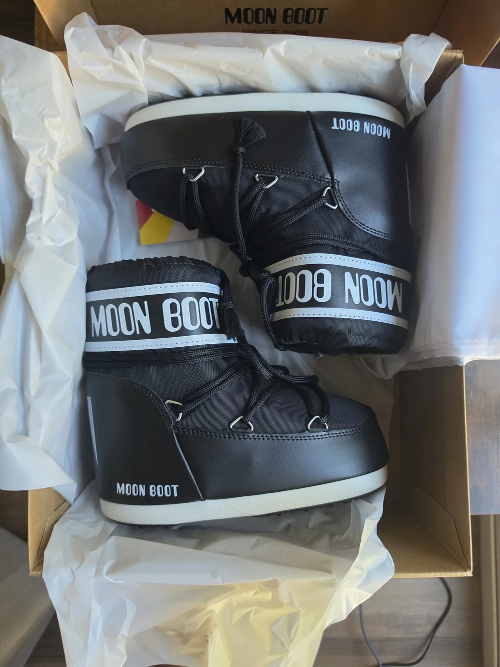 Moon Boot MB Icon Low Nylon Black Snow Boots - Size US 2/3.5 (EU 33/35)